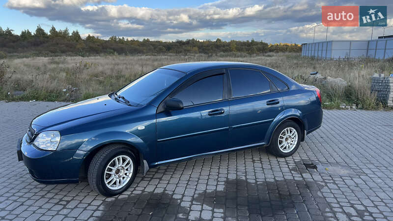 Седан Chevrolet Lacetti 2007 в Львове