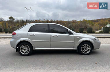 Хетчбек Chevrolet Lacetti 2009 в  фото 14 Хетчбек Chevrolet Lacetti 2009 в