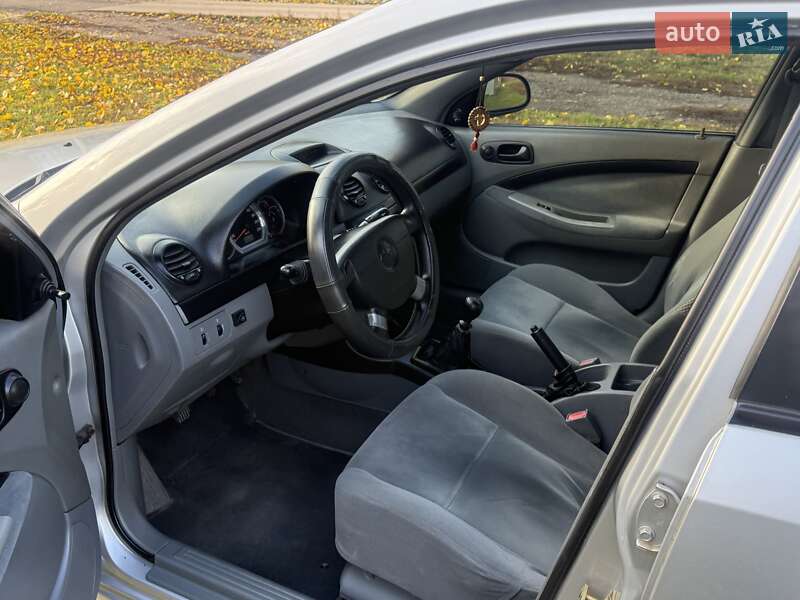 Хэтчбек Chevrolet Lacetti 2005 в Золотоноше фото 10 Хэтчбек Chevrolet Lacetti 2005 в Золотоноше