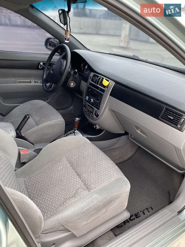 Седан Chevrolet Lacetti 2005 в Києві