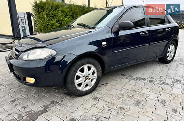 Хетчбек Chevrolet Lacetti 2007 в  фото 4 Хетчбек Chevrolet Lacetti 2007 в