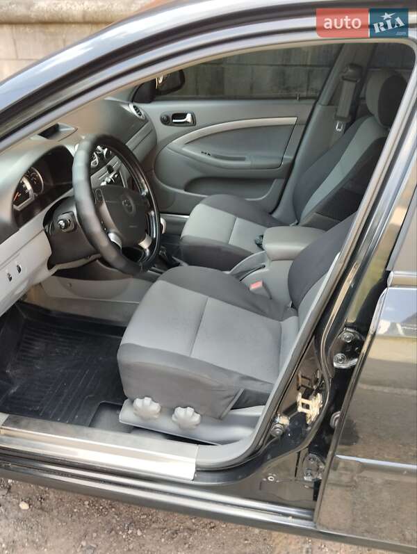 Хэтчбек Chevrolet Lacetti 2006 в Александрие фото 4 Хэтчбек Chevrolet Lacetti 2006 в Александрие