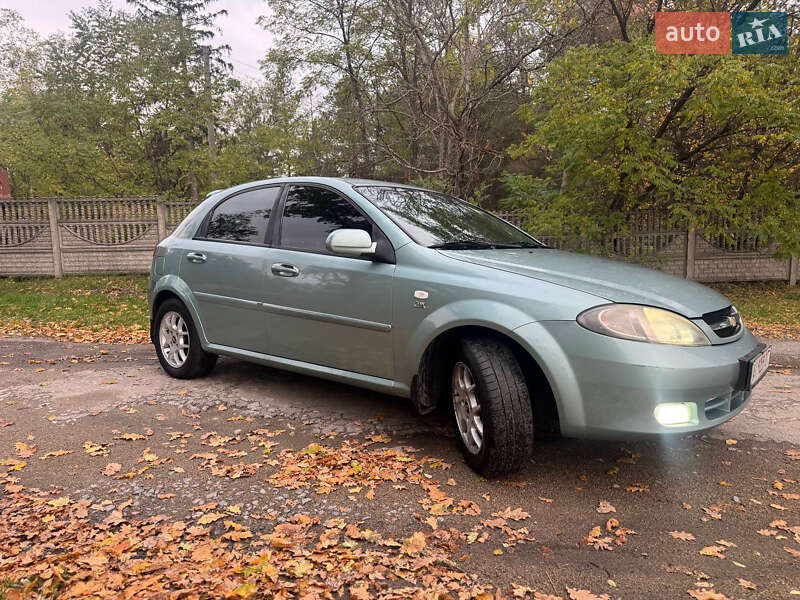 Хэтчбек Chevrolet Lacetti 2007 в Тараще фото 3 Хэтчбек Chevrolet Lacetti 2007 в Тараще