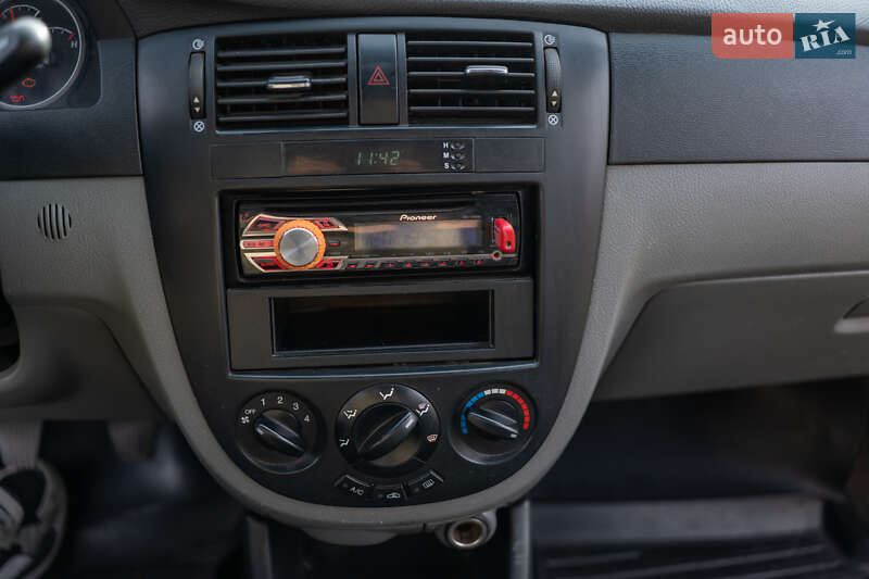 Седан Chevrolet Lacetti 2006 в Кременчуці