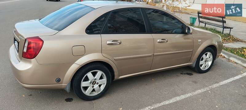 Седан Chevrolet Lacetti 2005 в Александрие