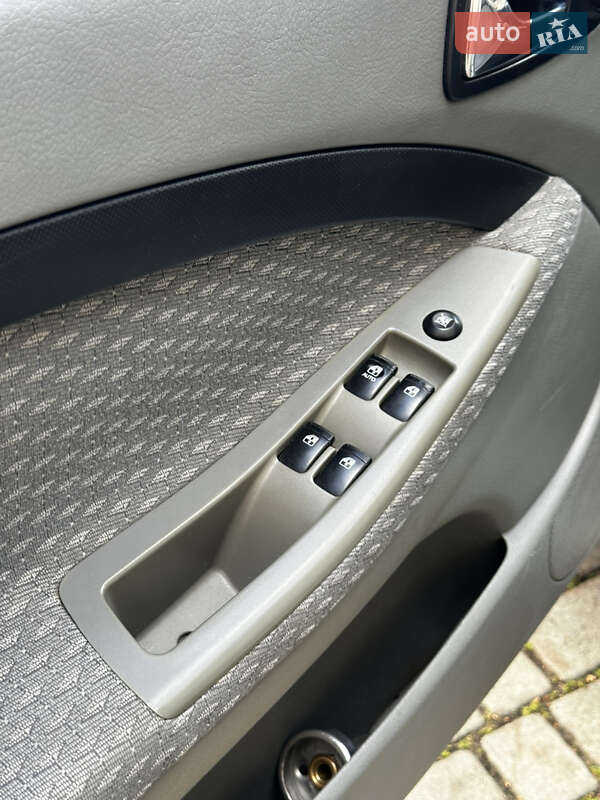 Хэтчбек Chevrolet Lacetti 2004 в Львове