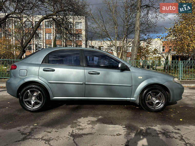 Хэтчбек Chevrolet Lacetti 2004 в Львове