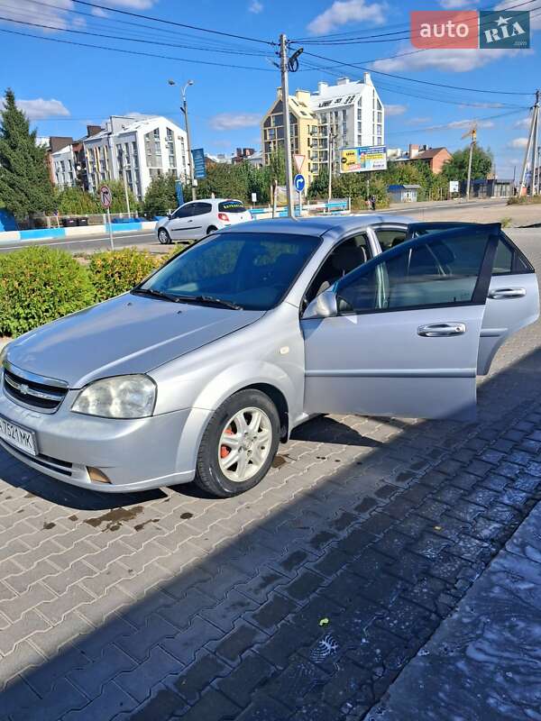 Седан Chevrolet Lacetti 2006 в Білогородці