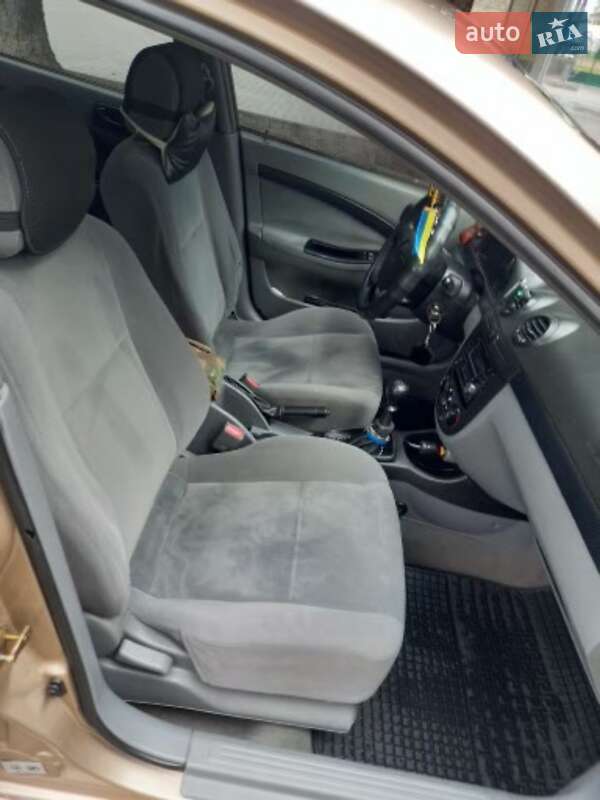Хэтчбек Chevrolet Lacetti 2006 в Кропивницком