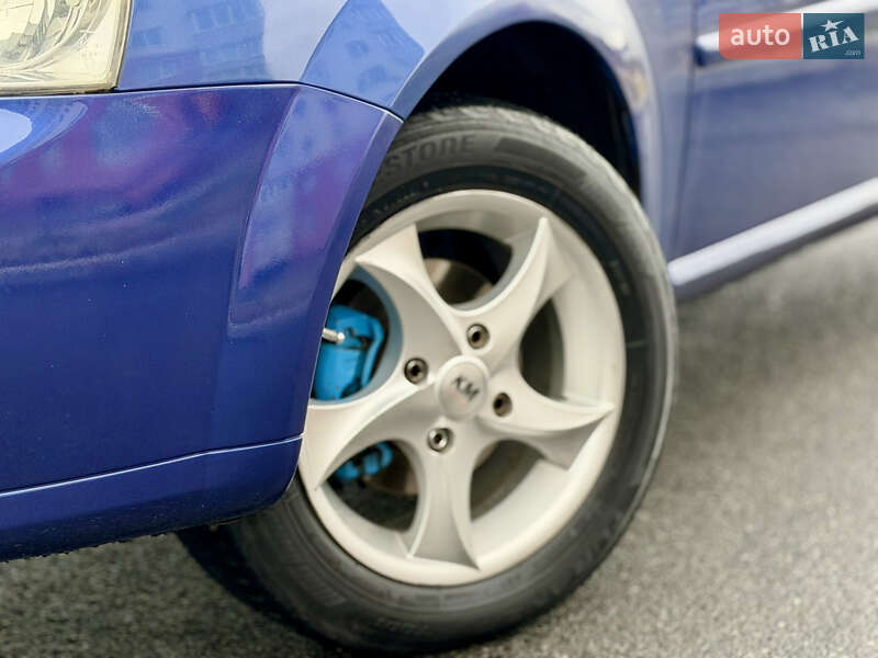 Седан Chevrolet Lacetti 2008 в Виннице