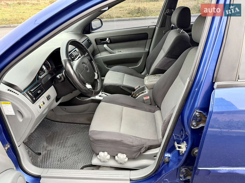 Седан Chevrolet Lacetti 2008 в Виннице