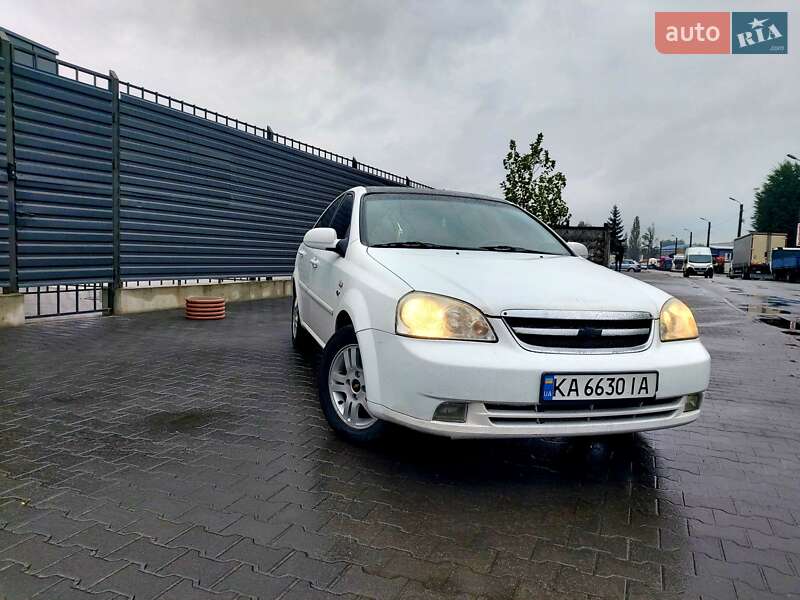 Седан Chevrolet Lacetti 2011 в Киеве