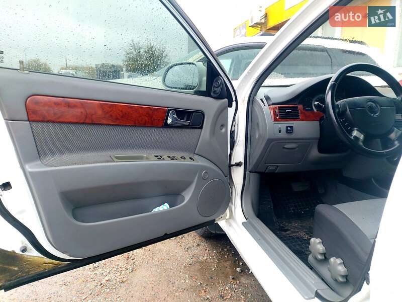 Седан Chevrolet Lacetti 2011 в Киеве