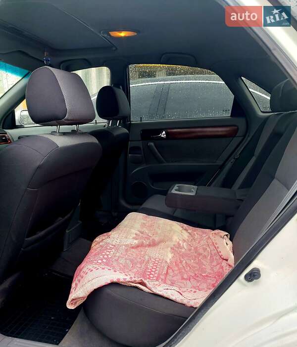 Седан Chevrolet Lacetti 2011 в Киеве