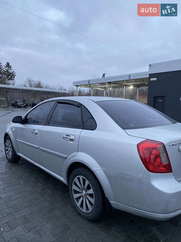 Седан Chevrolet Lacetti 2005 в Гадяче