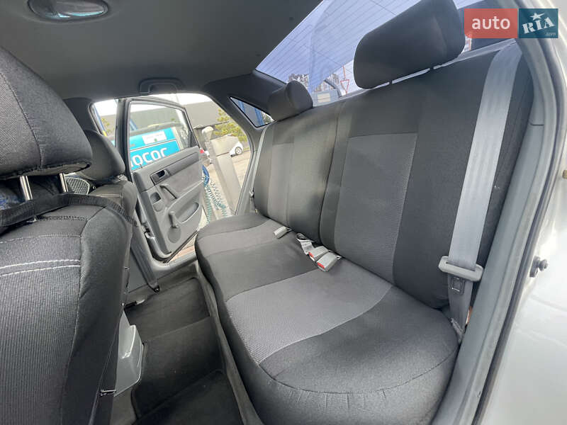 Седан Chevrolet Lacetti 2006 в Киеве фото 14 Седан Chevrolet Lacetti 2006 в Киеве