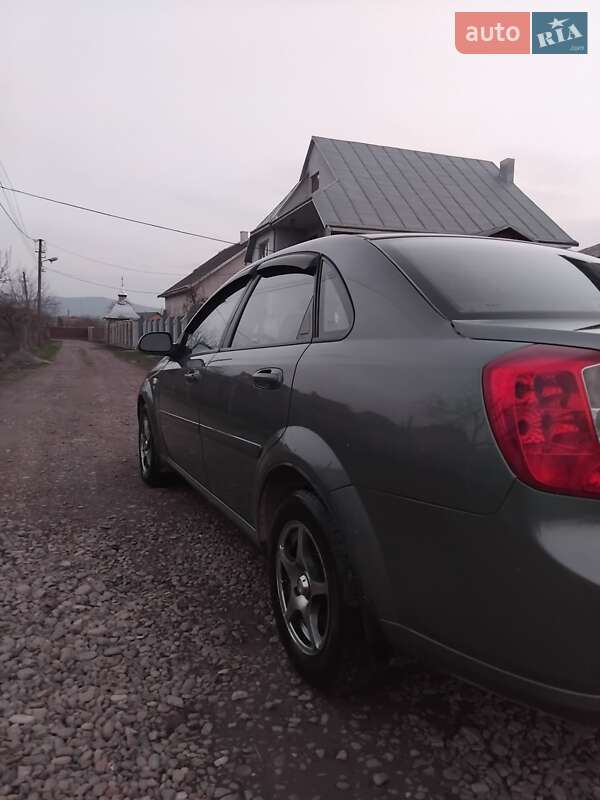 Седан Chevrolet Lacetti 2011 в Чернівцях фото 10 Седан Chevrolet Lacetti 2011 в Чернівцях