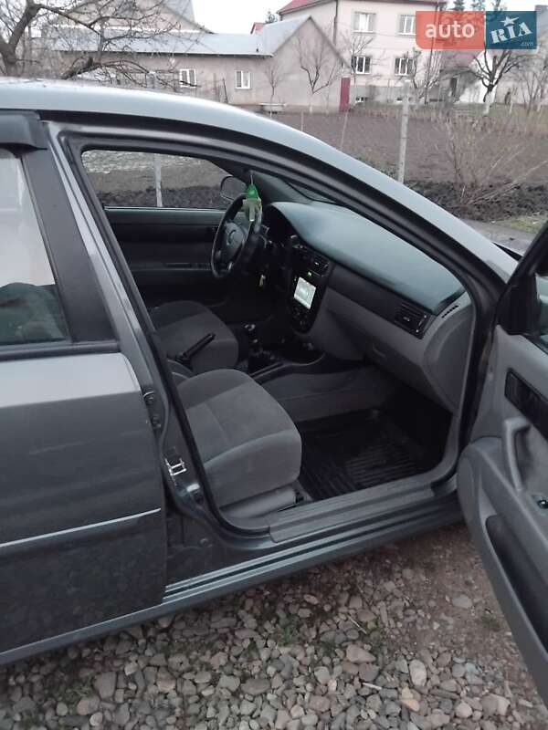 Седан Chevrolet Lacetti 2011 в Чернівцях фото 12 Седан Chevrolet Lacetti 2011 в Чернівцях