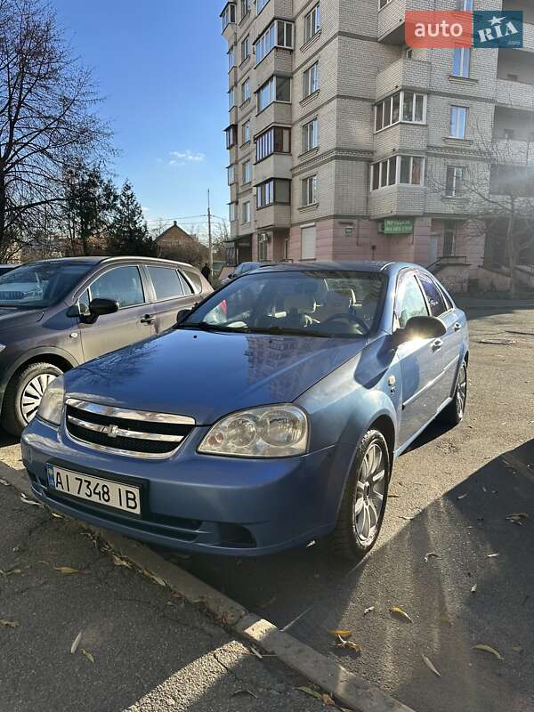 Седан Chevrolet Lacetti 2004 в Киеве