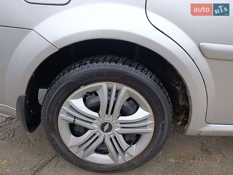 Универсал Chevrolet Lacetti 2006 в Киеве фото 21 Универсал Chevrolet Lacetti 2006 в Киеве