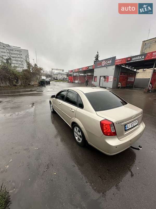 Седан Chevrolet Lacetti 2012 в Киеве