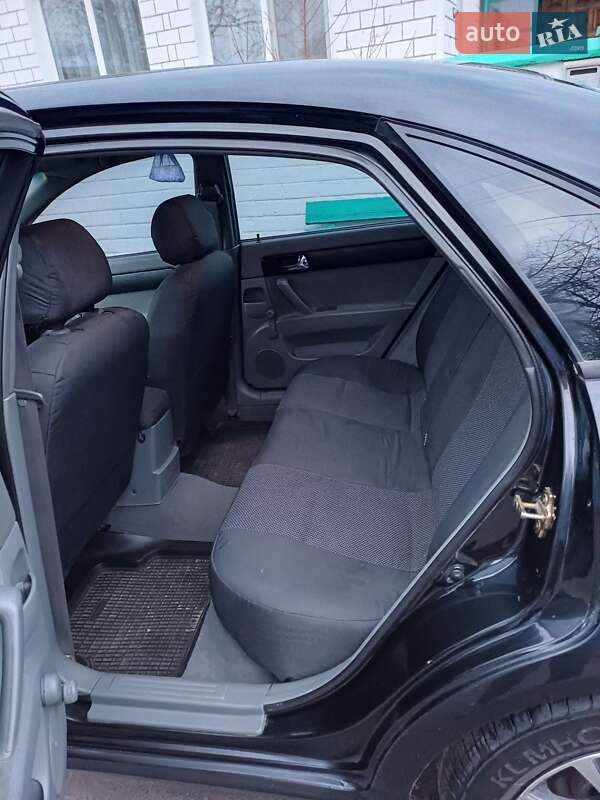 Седан Chevrolet Lacetti 2004 в Чугуеве фото 3 Седан Chevrolet Lacetti 2004 в Чугуеве