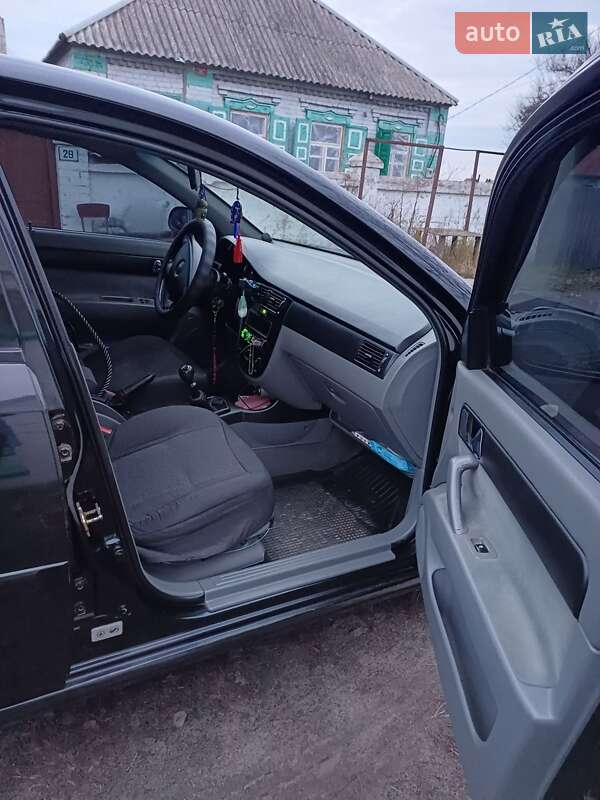 Седан Chevrolet Lacetti 2004 в Чугуеве фото 8 Седан Chevrolet Lacetti 2004 в Чугуеве