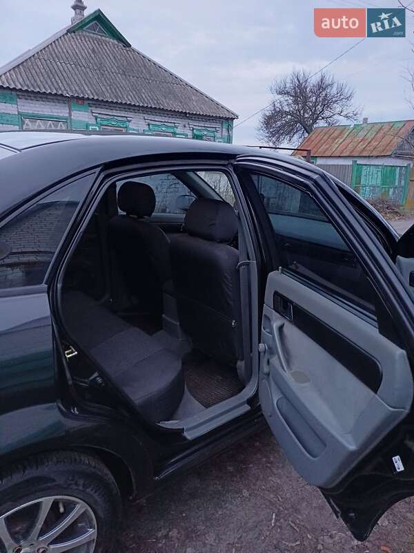 Седан Chevrolet Lacetti 2004 в Чугуеве фото 9 Седан Chevrolet Lacetti 2004 в Чугуеве