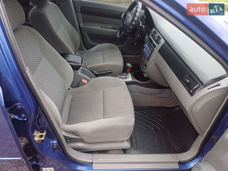 Седан Chevrolet Lacetti 2004 в Первомайске