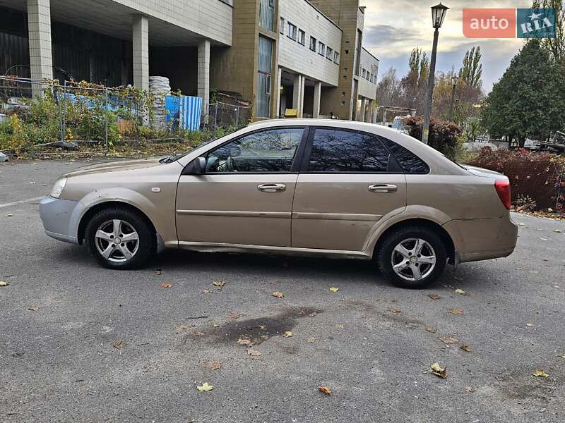 Седан Chevrolet Lacetti 2007 в Киеве