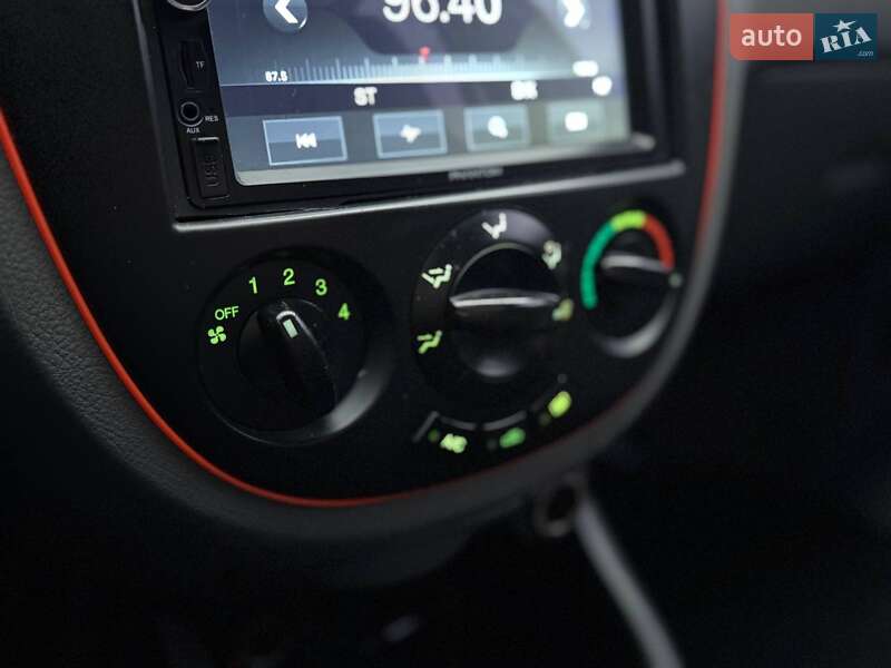 Седан Chevrolet Lacetti 2012 в Киеве фото 22 Седан Chevrolet Lacetti 2012 в Киеве