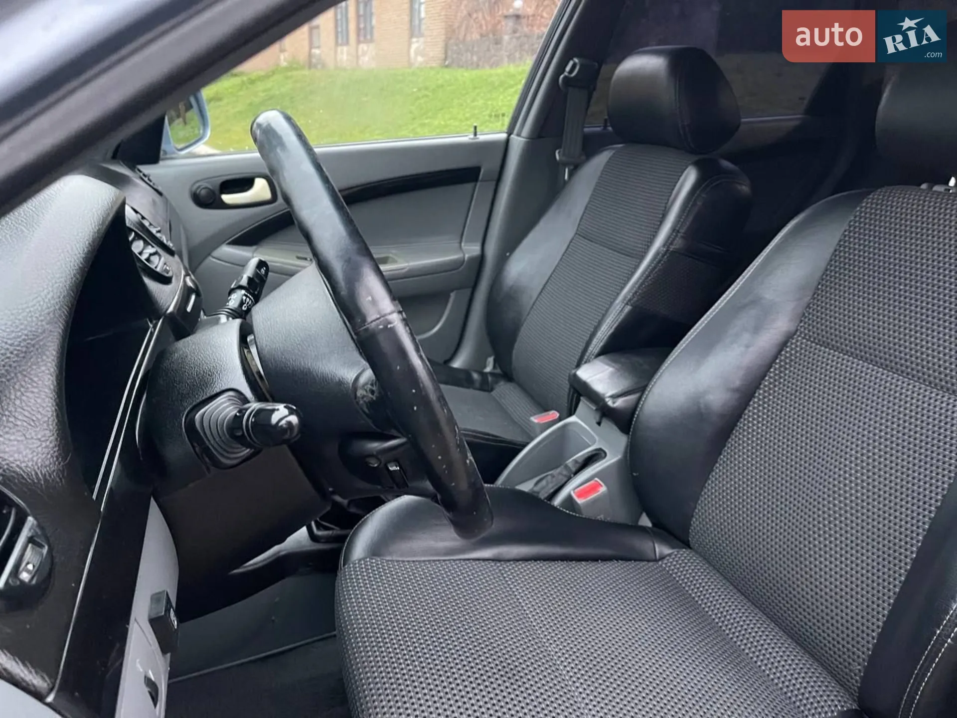 2010 Chevrolet Lacetti - мініатюра 11