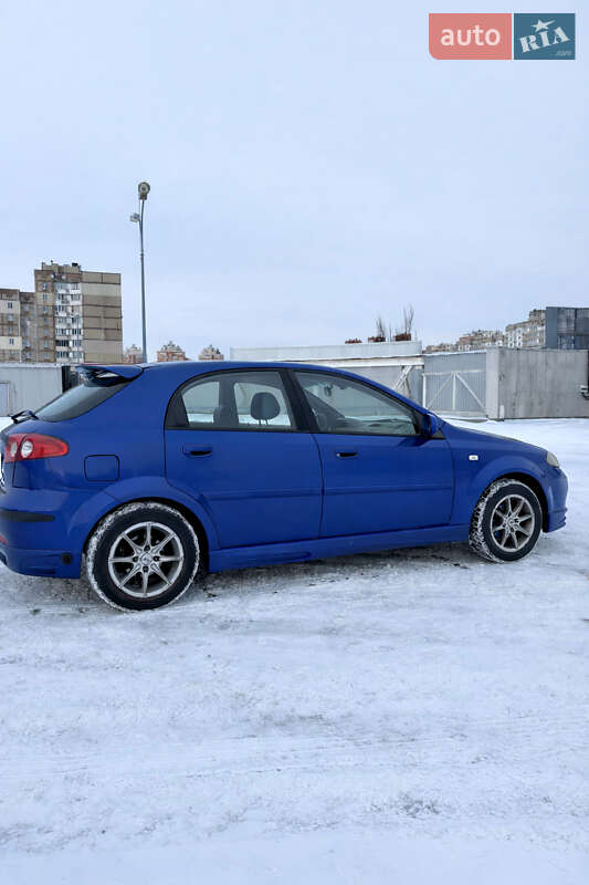 Хетчбек Chevrolet Lacetti 2007 в Києві фото 6 Хетчбек Chevrolet Lacetti 2007 в Києві