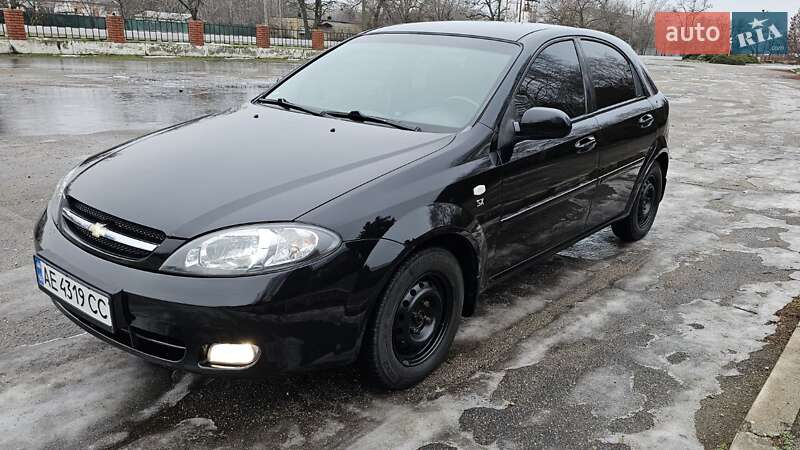 Хэтчбек Chevrolet Lacetti 2005 в Никополе фото 2 Хэтчбек Chevrolet Lacetti 2005 в Никополе
