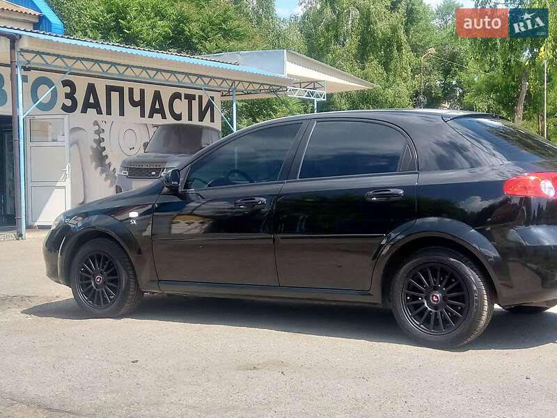 Хэтчбек Chevrolet Lacetti 2005 в Никополе фото 6 Хэтчбек Chevrolet Lacetti 2005 в Никополе