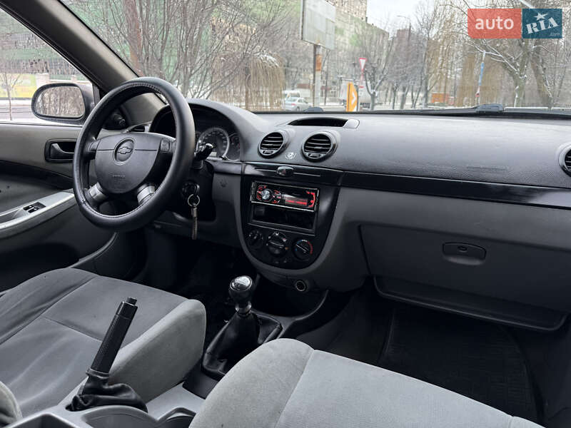 Хетчбек Chevrolet Lacetti 2004 в Дніпрі