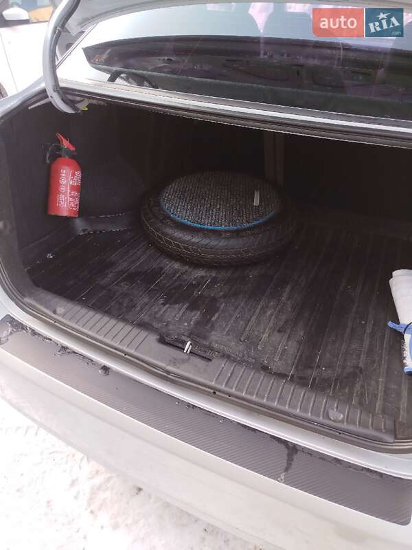 Седан Chevrolet Lacetti 2008 в Львові