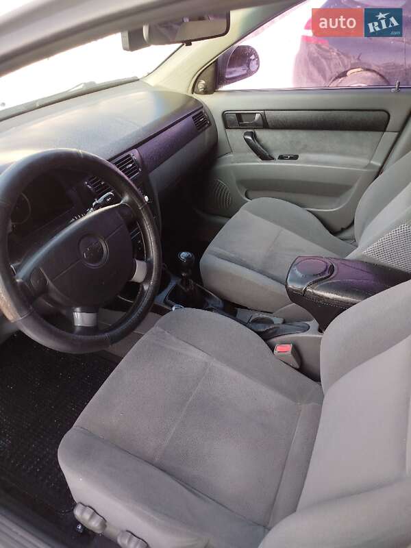 Седан Chevrolet Lacetti 2008 в Львові