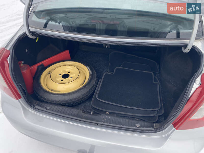 Седан Chevrolet Lacetti 2005 в Чернигове