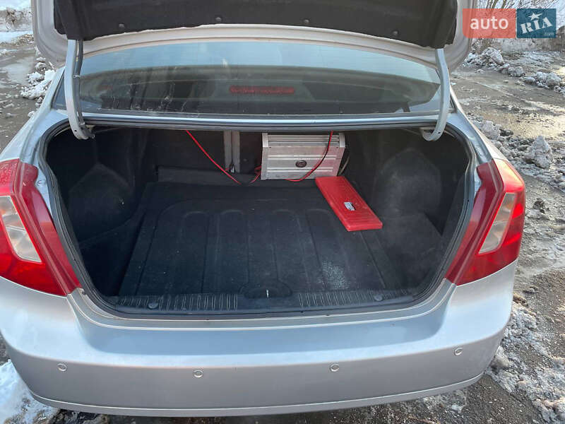 Седан Chevrolet Lacetti 2005 в Киеве