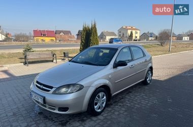 Седан Chevrolet Lacetti 2010 в Львові