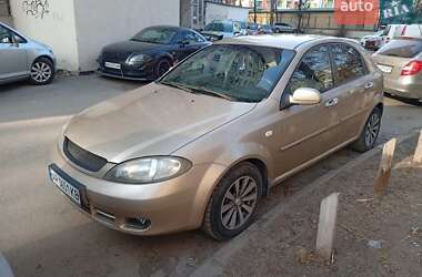 Хэтчбек Chevrolet Lacetti 2004 в Софиевской Борщаговке