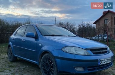 Седан Chevrolet Lacetti 2006 в Львове