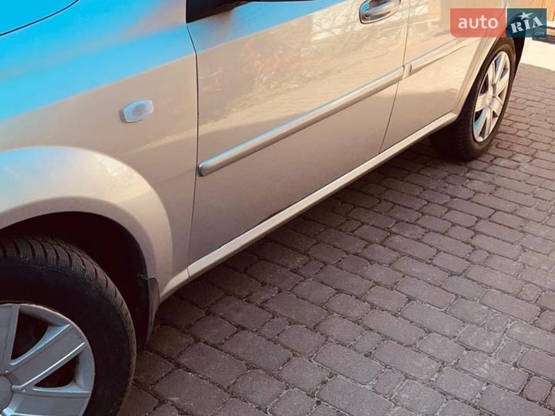Седан Chevrolet Lacetti 2007 в Киеве