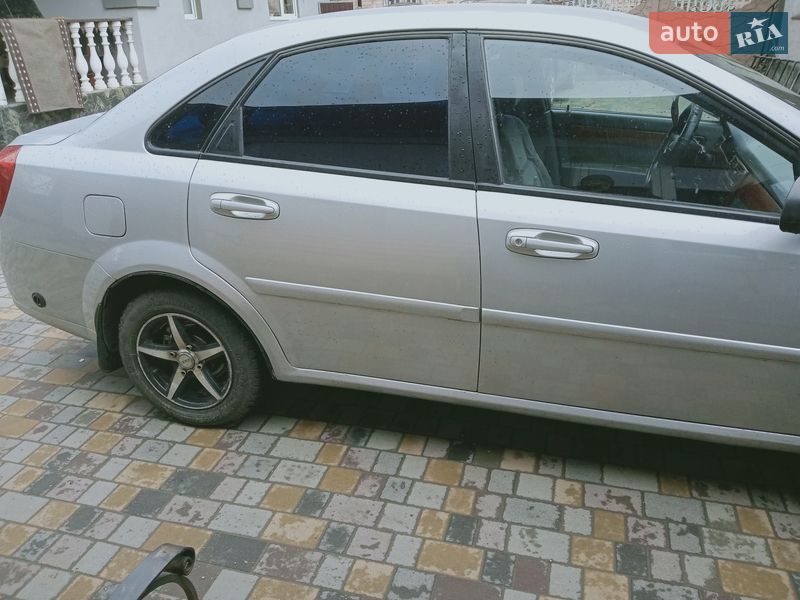 Седан Chevrolet Lacetti 2006 в Дубно