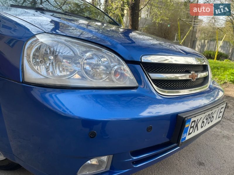Седан Chevrolet Lacetti 2005 в Ровно