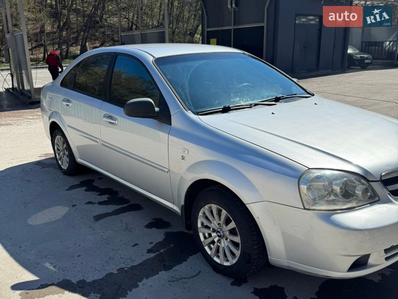 Седан Chevrolet Lacetti 2007 в Киеве