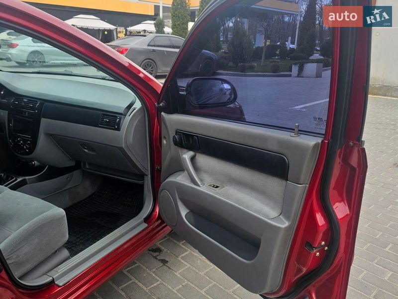 Седан Chevrolet Lacetti 2005 в Днепре