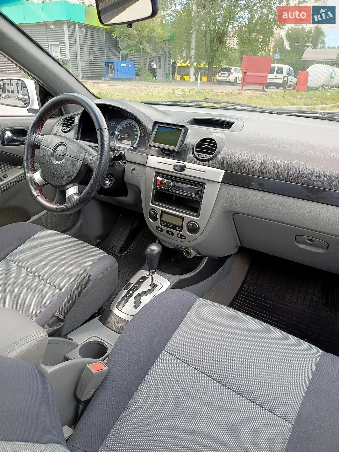 2010 Chevrolet Lacetti - мініатюра 11