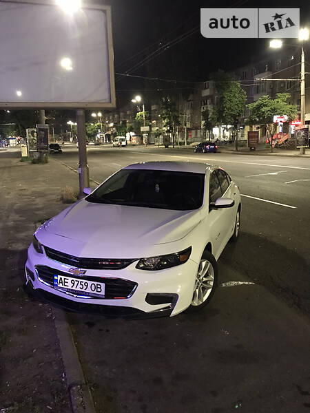 Седан Chevrolet Malibu 2016 в Кривому Розі